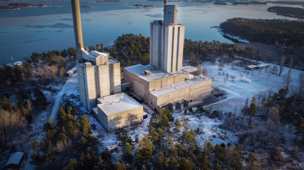 Här vid Marvikens gamla kraftverk på Vikbolandet skulle en ny stad växa fram, men planerna stoppades av kommunen efter att "graverande uppgifter" om ägaren Niclas Adler kommit fram.