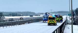 Ambulanshelikopter hämtade skadad förare
