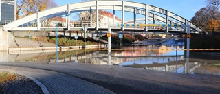 Översvämning i närheten av rondell i Centrala Uppsala