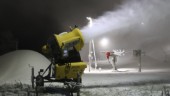Nu mullrar kanonerna i Båsenbergabacken – 15 000 kubik snö ska tillverkas ✓Se det hända