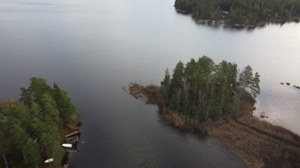 Sökinsatsen vid Sjön Möckeln fortsätter. Här en bild från ovan vid ett tidigare tillfälle. 