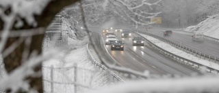 SMHI varnar för fortsatt snöfall och halka i Sörmland: "Tänk efter ett extra varv innan man åker ut"