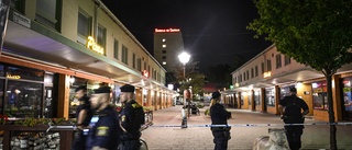 Ordningsvakt skottskadad i södra Stockholm