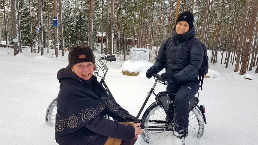Carina Eldåker och Carina Engqvist är glada över nomineringen till Årets Turismpris 2022. Vintern är ingen viloperiod för duon. – Det är nu vi bygger det vi levererar på sommarhalvåret.