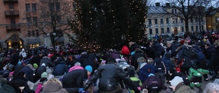 Dags för julgransplundring på Tyska torget