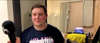 TV: Se video infrån Northvoltbaracken – Tomasz visar sitt rum • Det brukar de laga till middag 