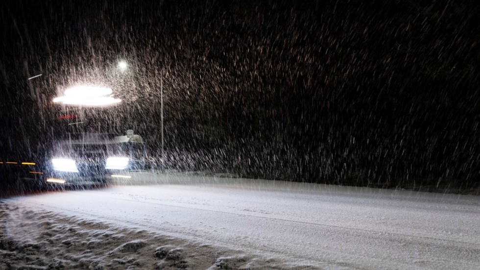 Kvällens och nattens snöfall kan ge svåra trafikförhållanden i kommunen.