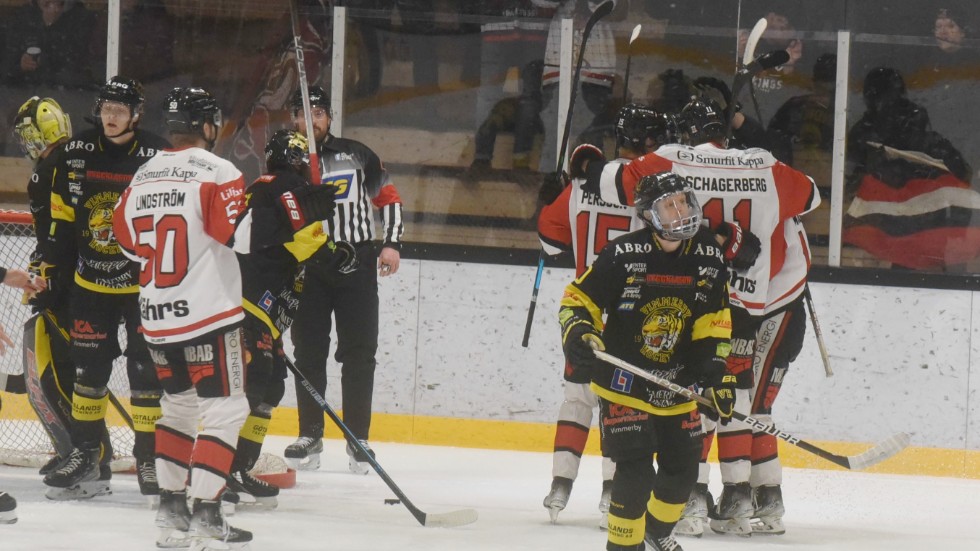 Morgan Perssons tjänst som klubb- och sportchef i Vimmerby Hockey upphör.