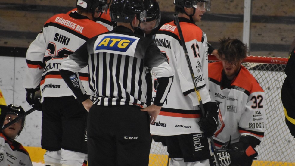 Karlskrona HK:s val att inte skriva på tv-avtalet med Hockeyettan har skapat irritation hos konkurrenten Mörrums GoIS.