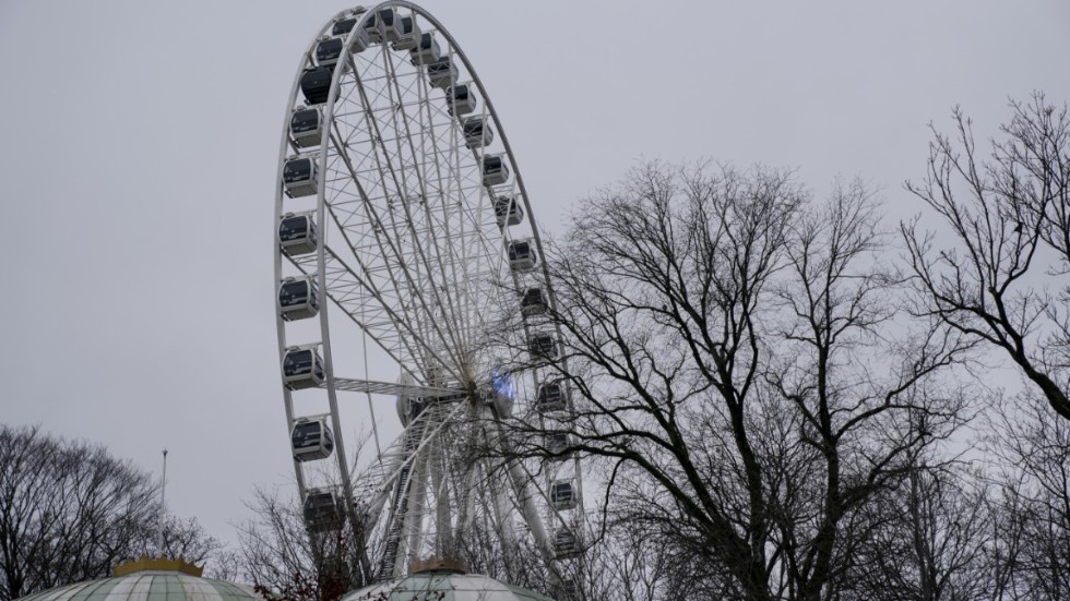 Pariserhjulet på Liseberg stod stilla under hela 2020, liksom alla andra attraktioner. Förlusten för den kommunägda parken blev drygt en halv miljard kronor. Arkivbild.