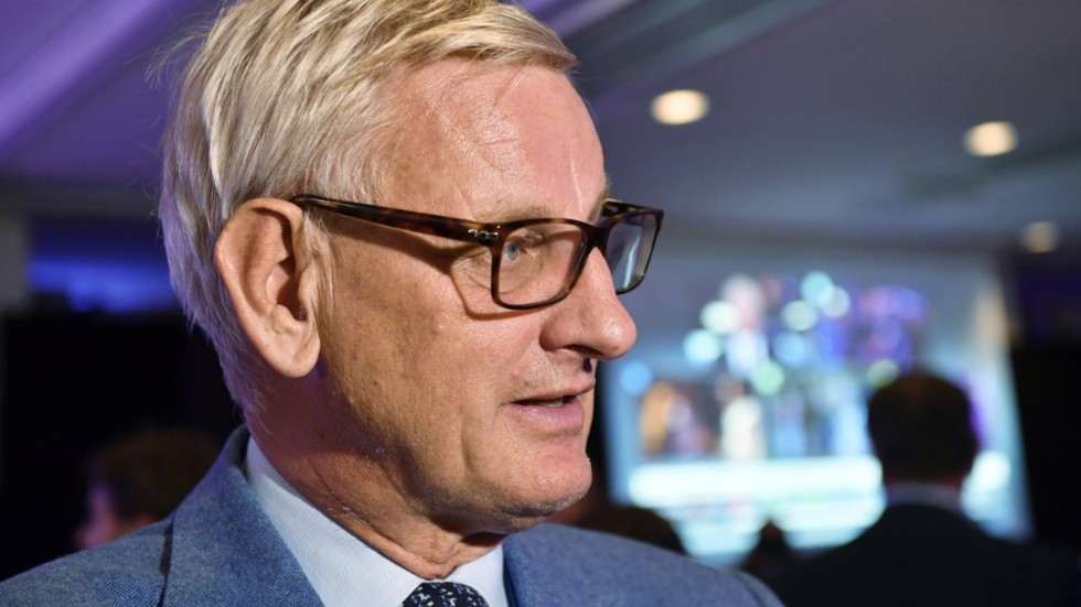 Den tidigare statsministern Carl Bildt förekommer i lördagens debattartikel i Folkbladet. 