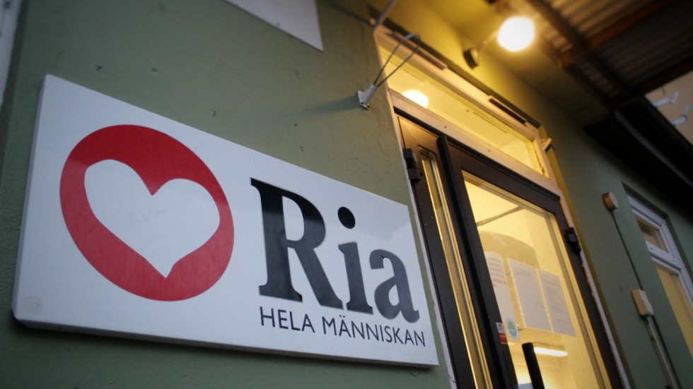 Ge Ria Center mer pengar så att de även kan ha öppet på lördagar och söndagar, föreslår insändarskribenten.