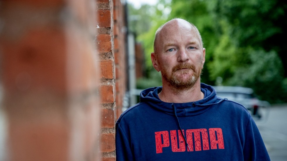 Martin Persson, ungdomsansvarig Gunnilse IS, har själv hotats flera gånger. "Första gången blev jag rädd" säger han.