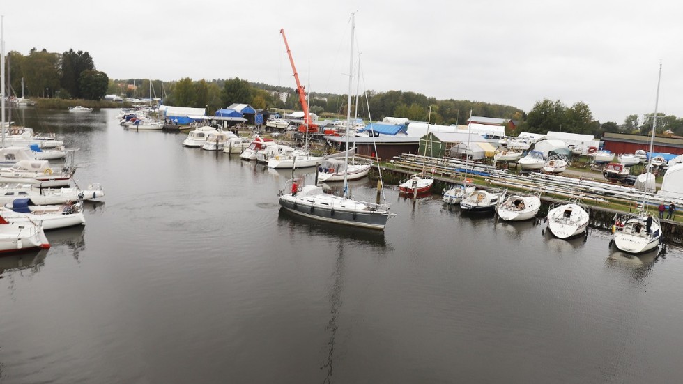 Om kommunen verkligen menar allvar med sitt miljöarbete etablerar man en båtmack för miljödiesel i Torshälla, skriver signaturen "Båtägare och miljövän".