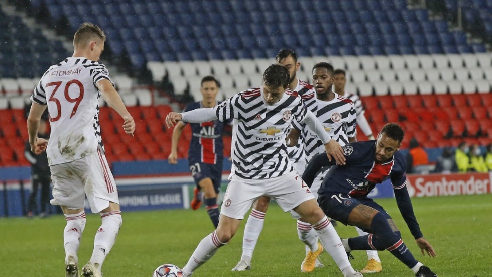 Manchester United och Victor Lindelöf klarade oavgjort borta mot PSG.