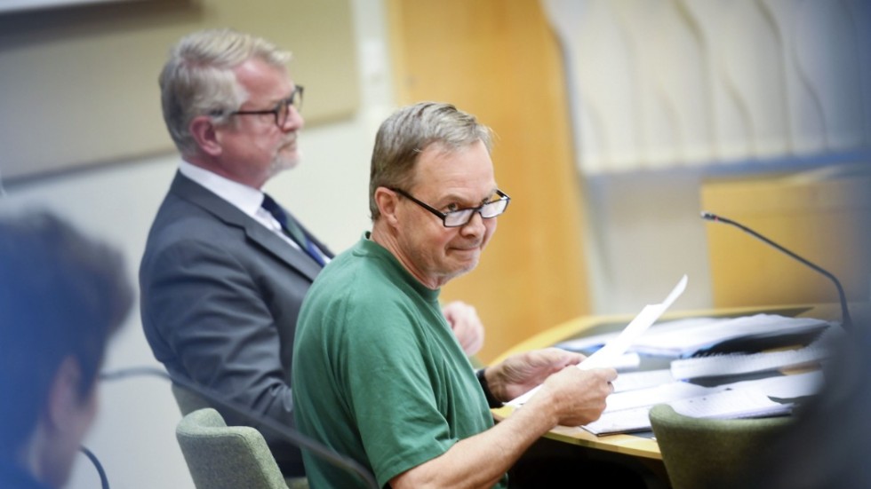 Karl Hedin vid en häktningsförhandling i oktober 2018. Samtliga misstänkta släpptes på fri fot efter omkring en månad i häkte. Arkivbild.