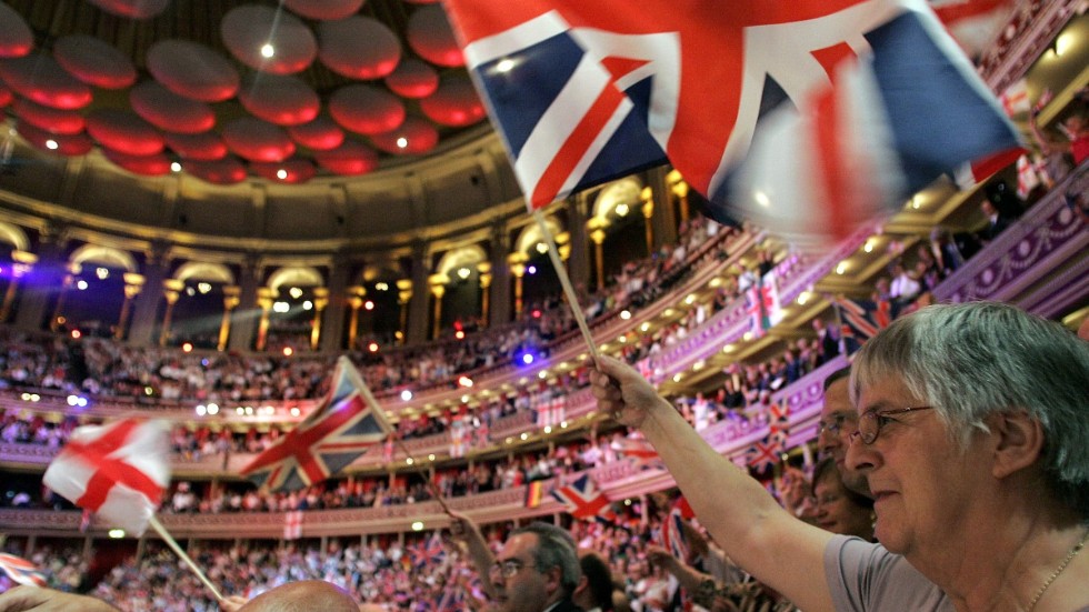 Patriotisk publik under BBC Proms årliga avslutningskonsert, Last night of the Proms, i Royal Albert Hall, här från 2006.
