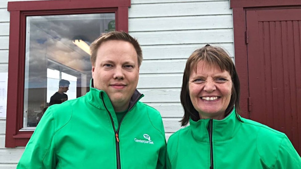 Dennis Lindström och Ingela Nilsson Nachtweij från Centerpartiet i vimmerby vill arbeta med att stötta de lokala småföretagen.