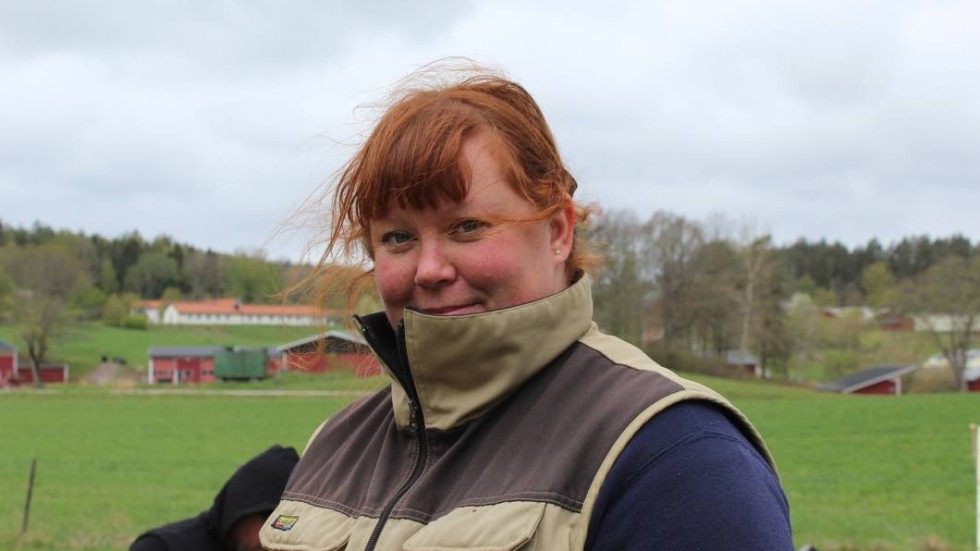 Veronica Palm är arkeolog och grävledare på plats vid Valstad.