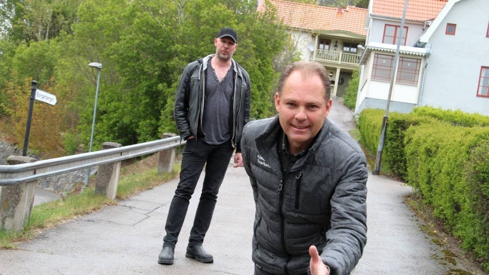 Leif Ihreskog och hans kollegor på Kinda-Ydre Sparbank står redo inför Bankvarvet, ett arrangemang som avslutas med musik från Fredrik "Frallan" Jonsson.