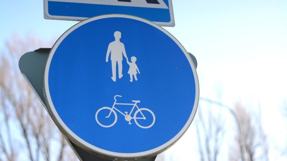 Enebygatan i Kisa är inte aktuell för en ny gång- och cykelväg. Det meddelar kommunstyrelsen.