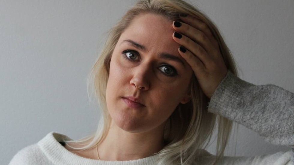 Gabriella Eriksson, uppvuxen i Sturefors, driver företag i London. Blev föräldralös som 19-åring. Nyfiken på.