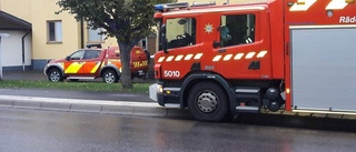 BLÅLJUS: Befarad brand i lägenhetshus i Vimmerby