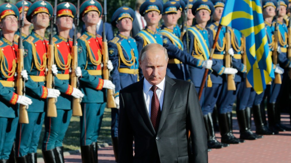 Att Putins militaristiska Ryssland startar en konflikt en konflikt i vårt närområde kan inte uteslutas. 