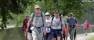 Pilgrimer vandrar genom Linköping
