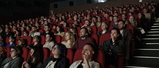 Känslosamt när Mariupolfilm visades i Ukraina