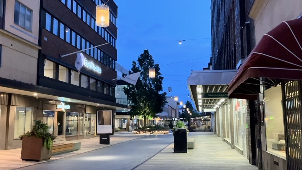 Åtgärder behövs för att få en levande handel i centrum, menar signaturen Infödd Eskilstunabo.