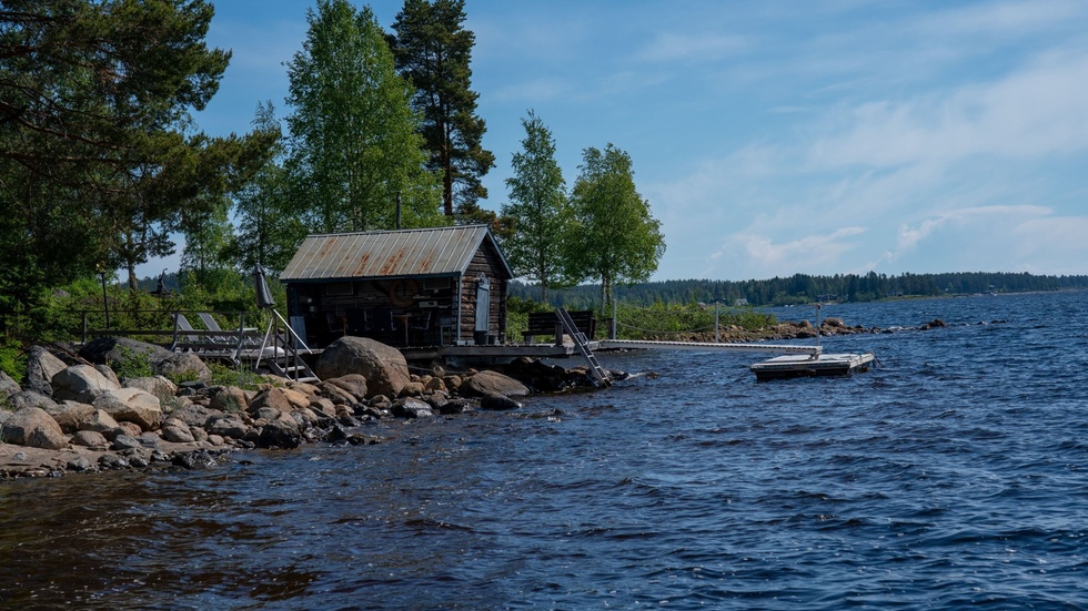 An island in Kågefjärden is for sale. The island is as large as eight football fields, but to reach the cottage you will need a boat.