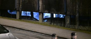 Rasrisk – 60 bilar skadade i garagebrand i Stockholm