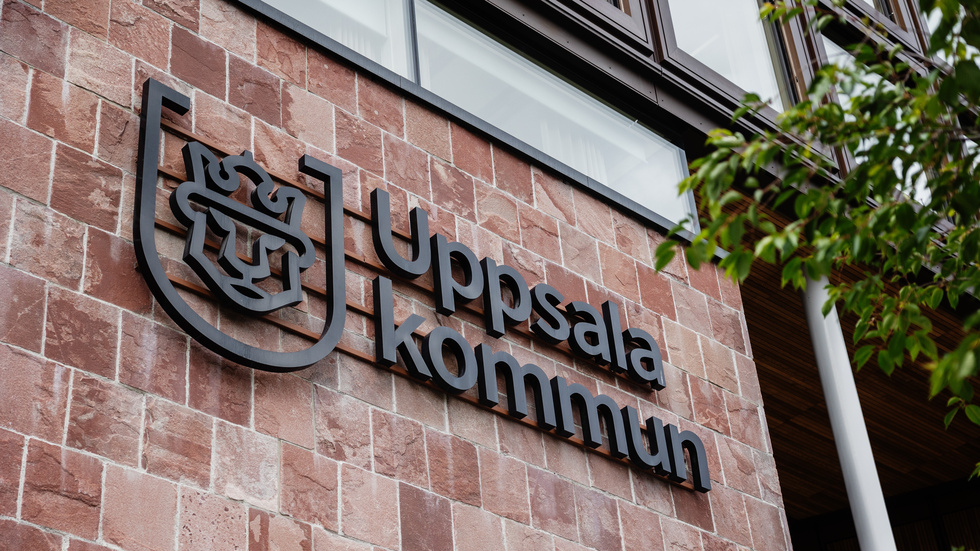 Uppsala kommun är en av flera kommuner i länet som har betalat drygt tre miljoner kronor för annonser som beskrivits som "värdelösa". 