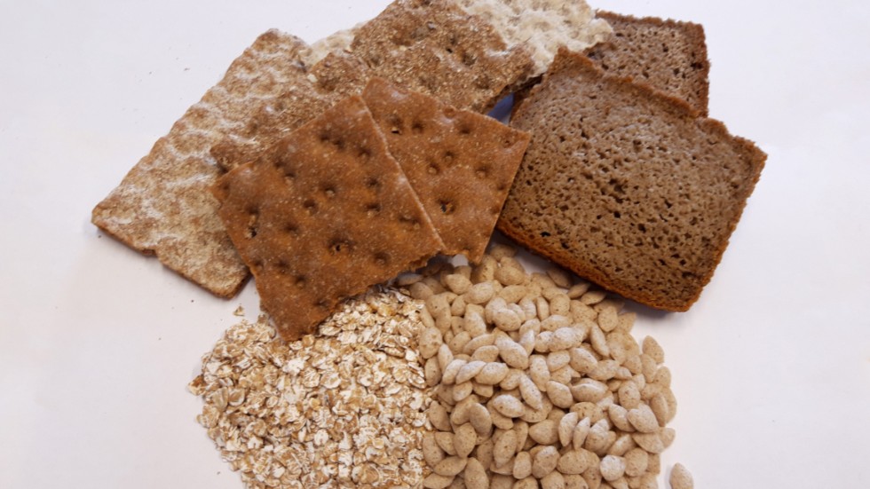 Bröd, gryn och flingor av råg som ingick i kosten för den ena gruppen i studien. Brödet bakades utan surdeg, för att undvika att den eventuellt kunde påverka resultatet.