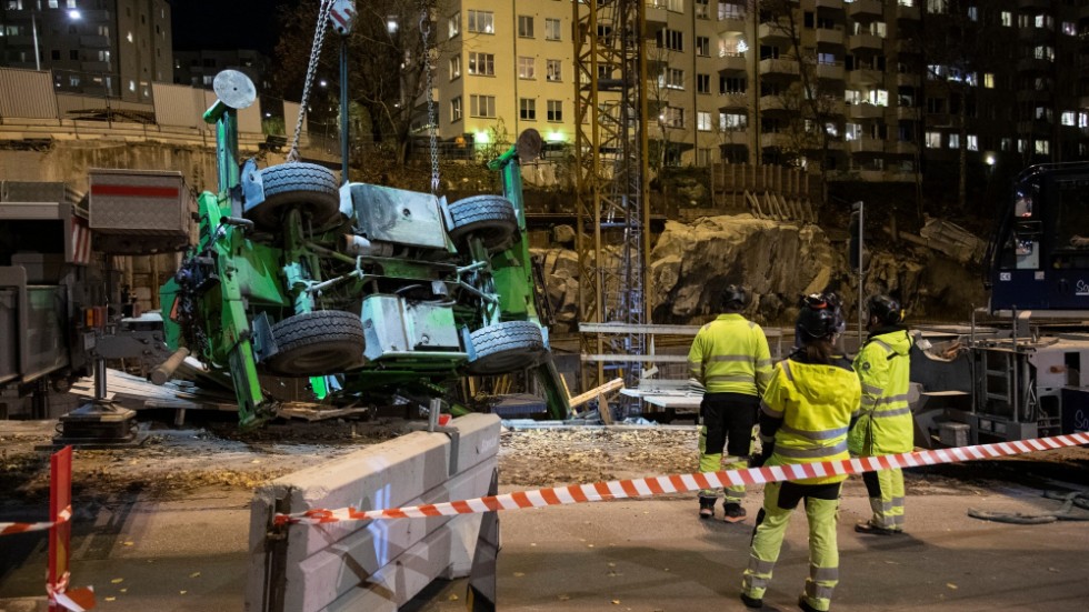 En bild från en olycka på ett bygge i Stockholm förra året.
