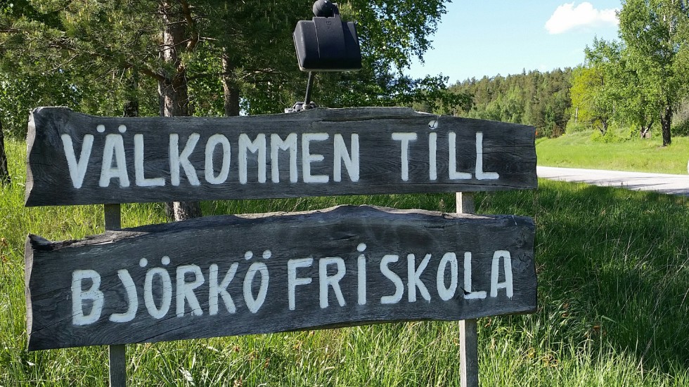 Elever och personal på Björkö friskola får, om förslaget går igenom i höst, 1,8 kilometer till närmaste busshållplats, konstaterar insändarskribenten.