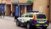 Berusad och påverkad bilförare avslöjad av felparkering vid Systembolaget