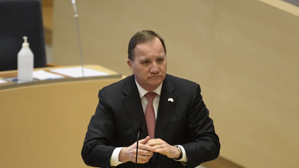 Statsminister Stefan Löfven (S) svarar på frågor i riksdagen.