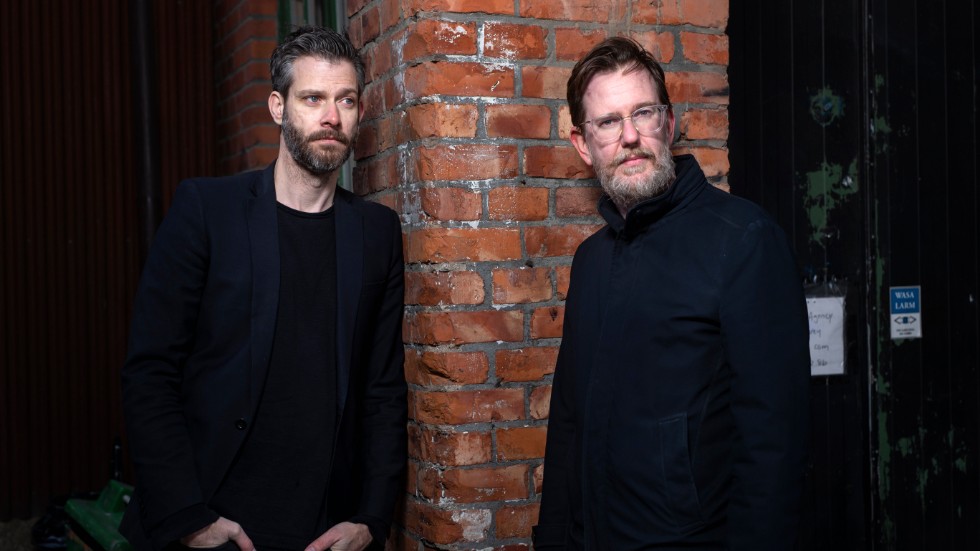 Författarduon Peter Mohlin och Peter Nyström tilldelades förra året Crimetime Award för bästa debutdeckare. Nu är de aktuella med uppföljaren "Den andra systern".