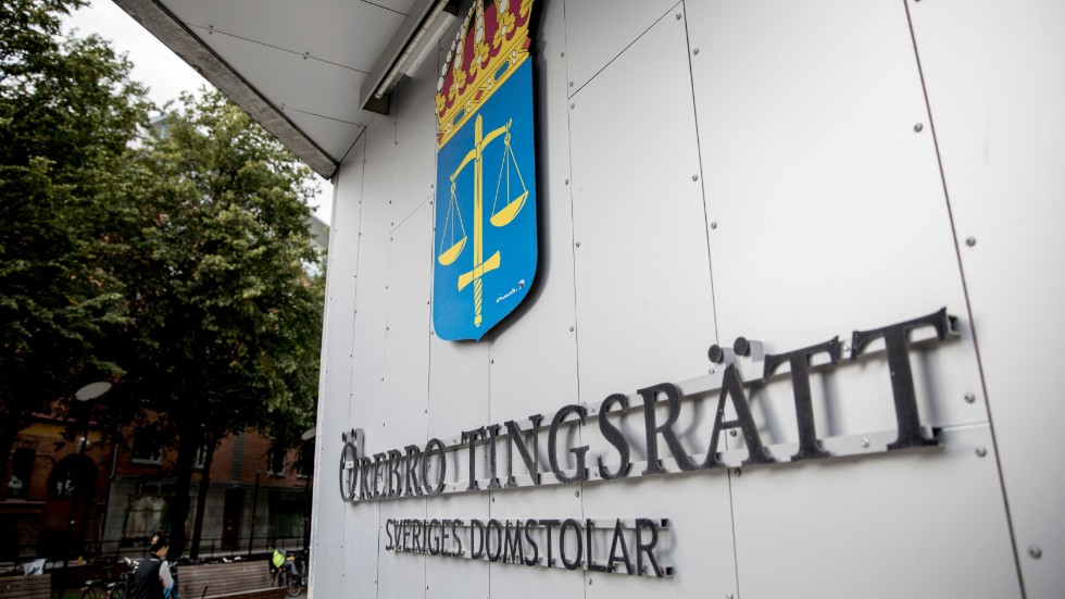 Nio personer åtalas vid Örebro tingsrätt för brotten Arkivbild.
