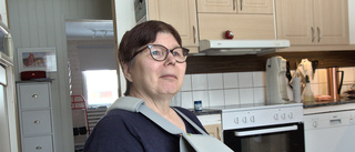 Gudrun, 59, blir sittandes i rullstolen • Familjen kritisk till vården: "Ruskigt ont"