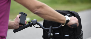 Inför mobilförbud även för cyklister