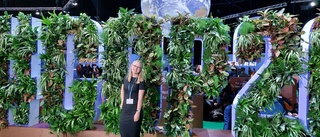 Lova, 23, från Linköping  på klimatmötet: "Coolt att vara på plats"