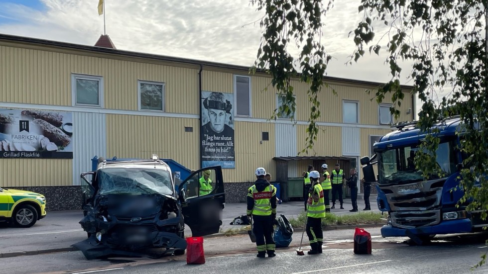 Trafikolyckan inträffade på Folkparksvägen i Västervik.