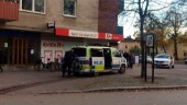 Våldsam man greps i butik