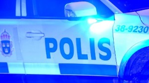 Stannade inte för polisen på Sunnanå – körde in i staket