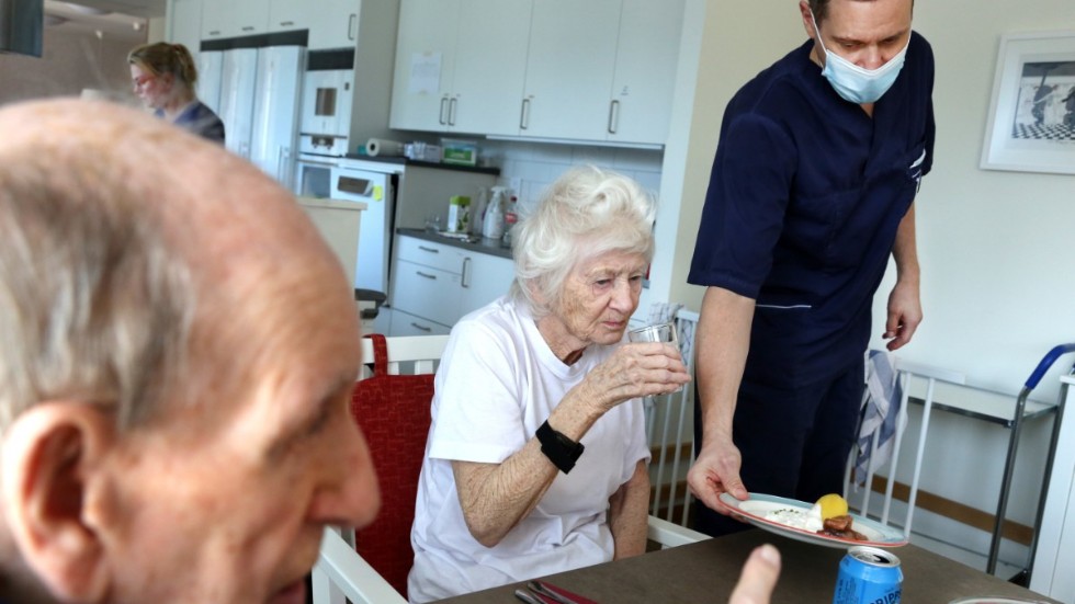 – "Nationella prognoser pekar på att det kommer att saknas många äldreboenden under kommande år då antalet äldre blir fler", skriver Anna Bergendal, näringspolitisk expert äldreomsorg Vårdföretagarna.