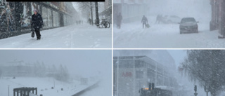 Bilar kör fast och människor hukar i snöyran • Se bilder och tv från snöstormen – och skicka in egna bidrag