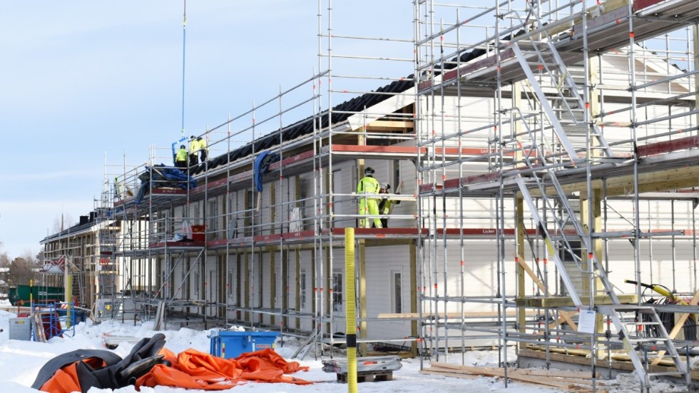 Contractor is building rental apartments in Kåge.